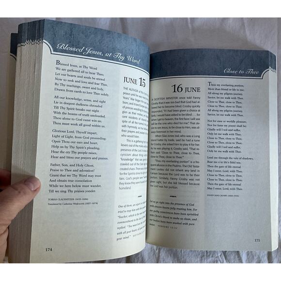 The One Year Book of Hymns 365 Devotionals Based on Popular Hymns - Picture 7 of 8